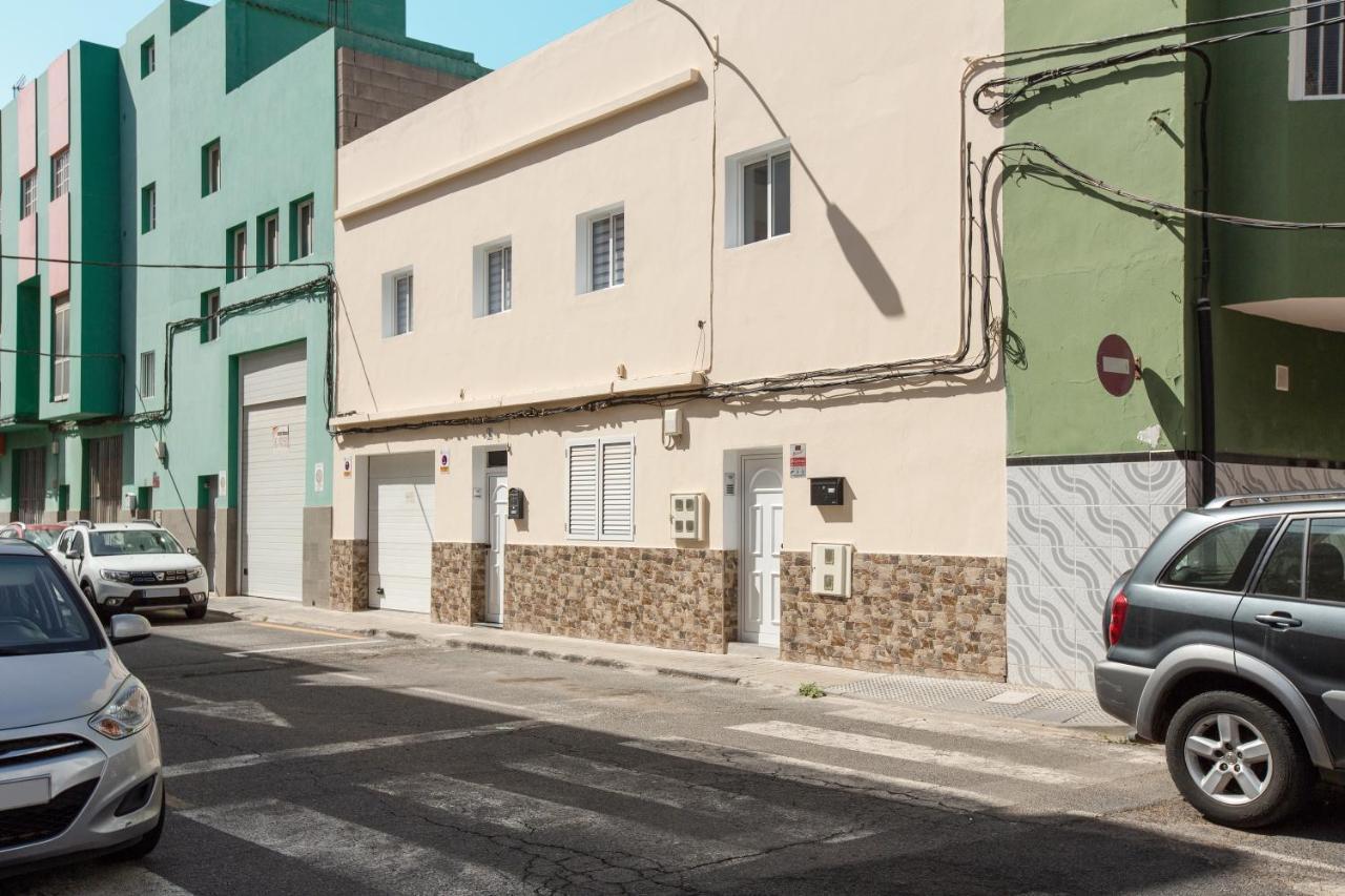 2B El Amore Vecindario  Exterior photo